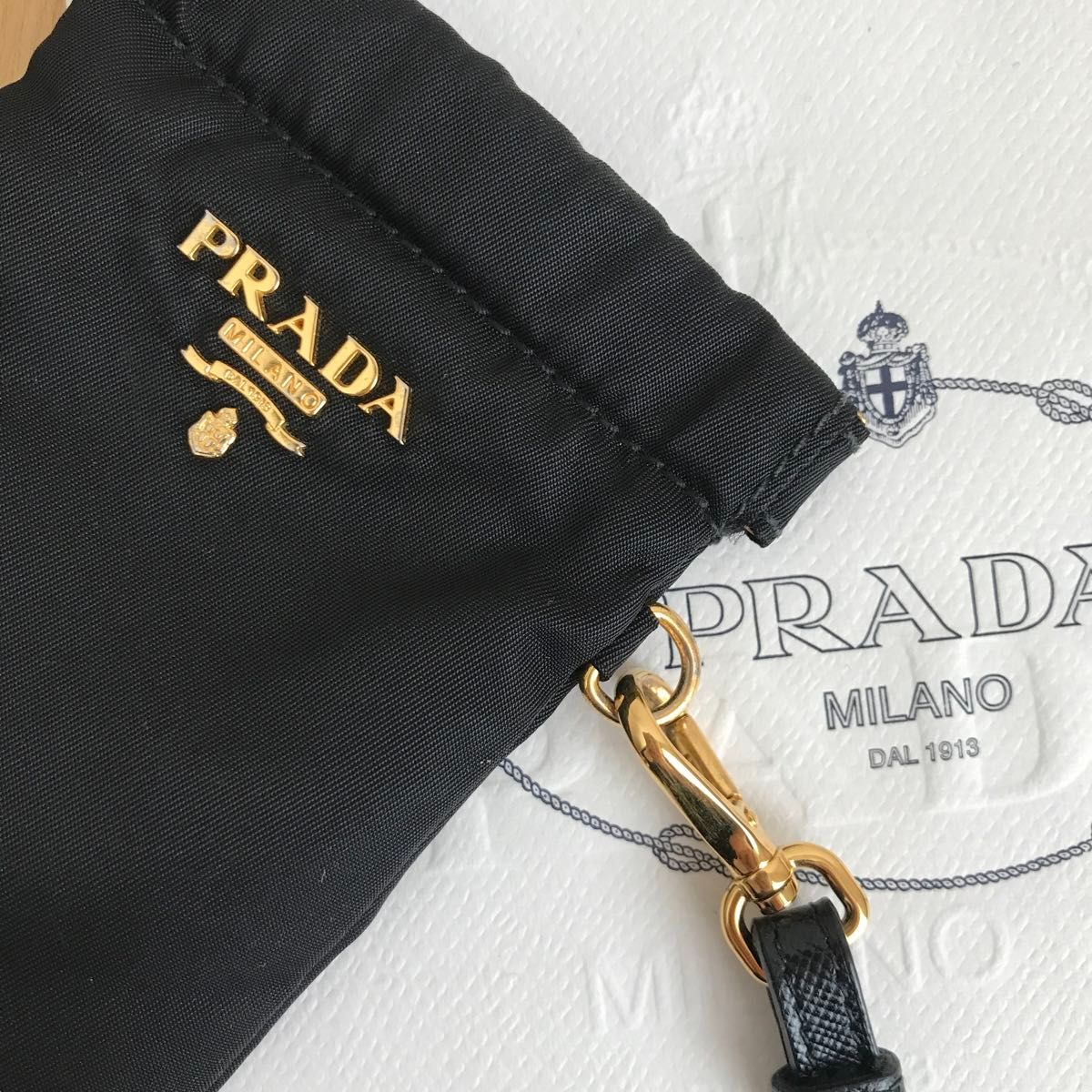 激レア 極美品 PRADA プラダ メガネケース ストラップ付き 小物 激レア 極美品 PRADA プラダ メガネケース ストラップ付き 小物