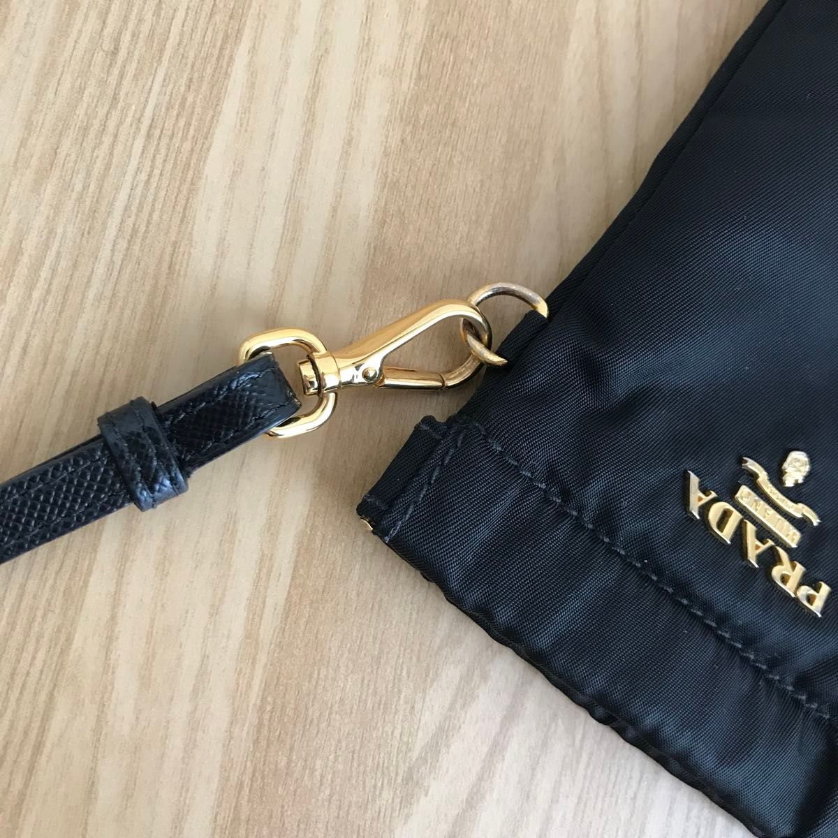 激レア 極美品 PRADA プラダ メガネケース ストラップ付き 小物 激レア 極美品 PRADA プラダ メガネケース ストラップ付き 小物