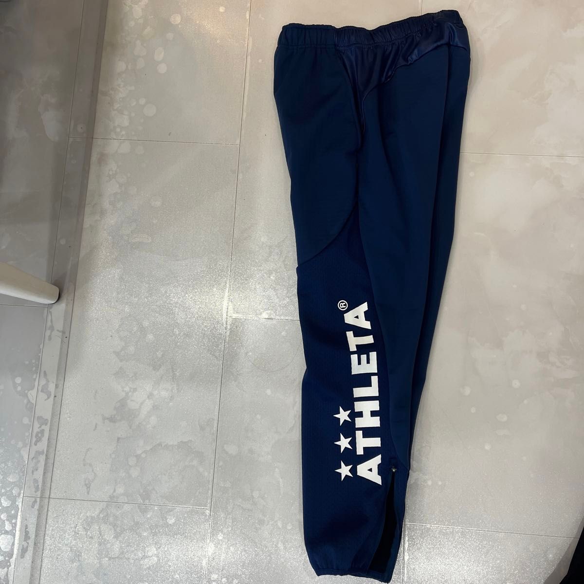 ATHLETA アスレタ 裏起毛パンツ　暖かい　サイズS 新品タグ付き