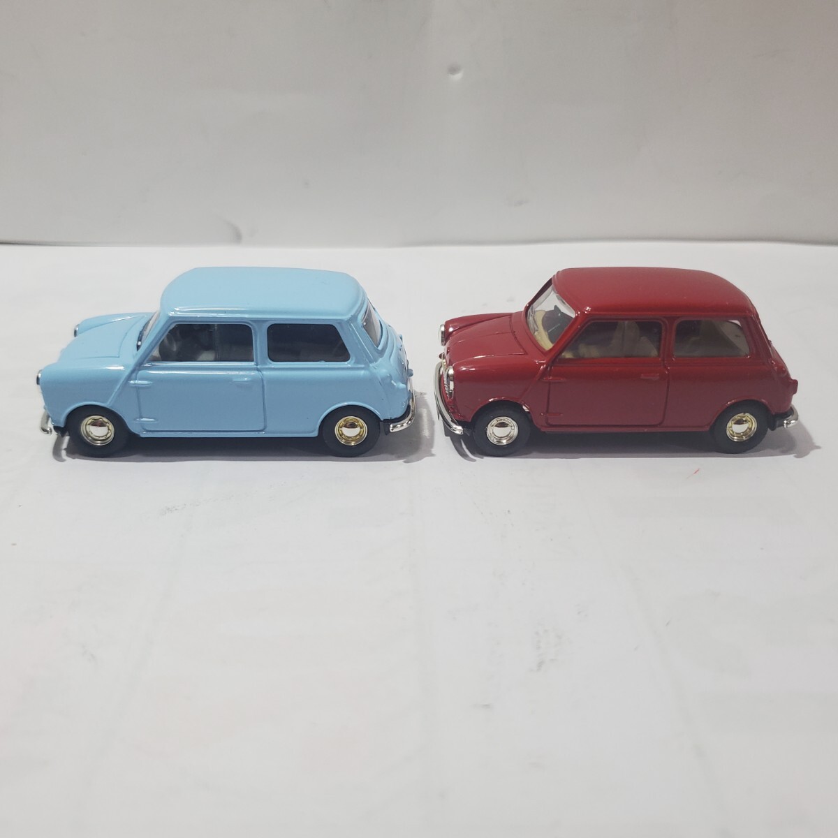 DAYS GONE hanger z[Austin 7 MINI 1959 red ].[Austin 7 MINI 1959 blue ] Austin Mini 2 pcs. set England made new goods unused 270