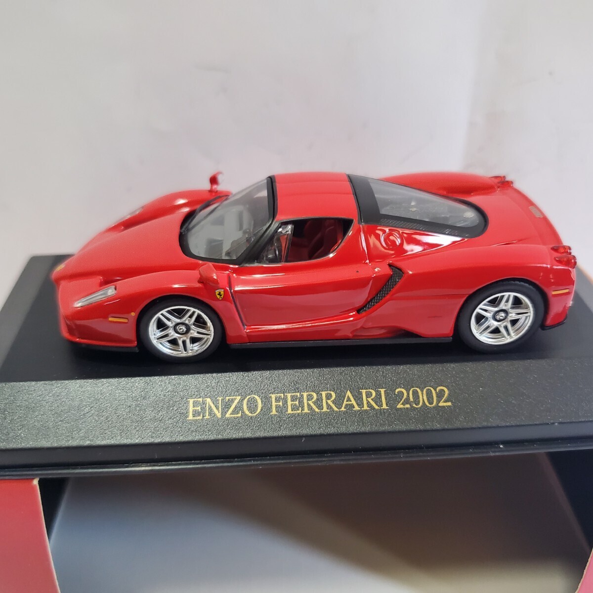 IXO イクソ 1/43 赤箱「ENZO Ferrari RED 2002」エンツォ・フェラーリ 新品未使用 288_画像3