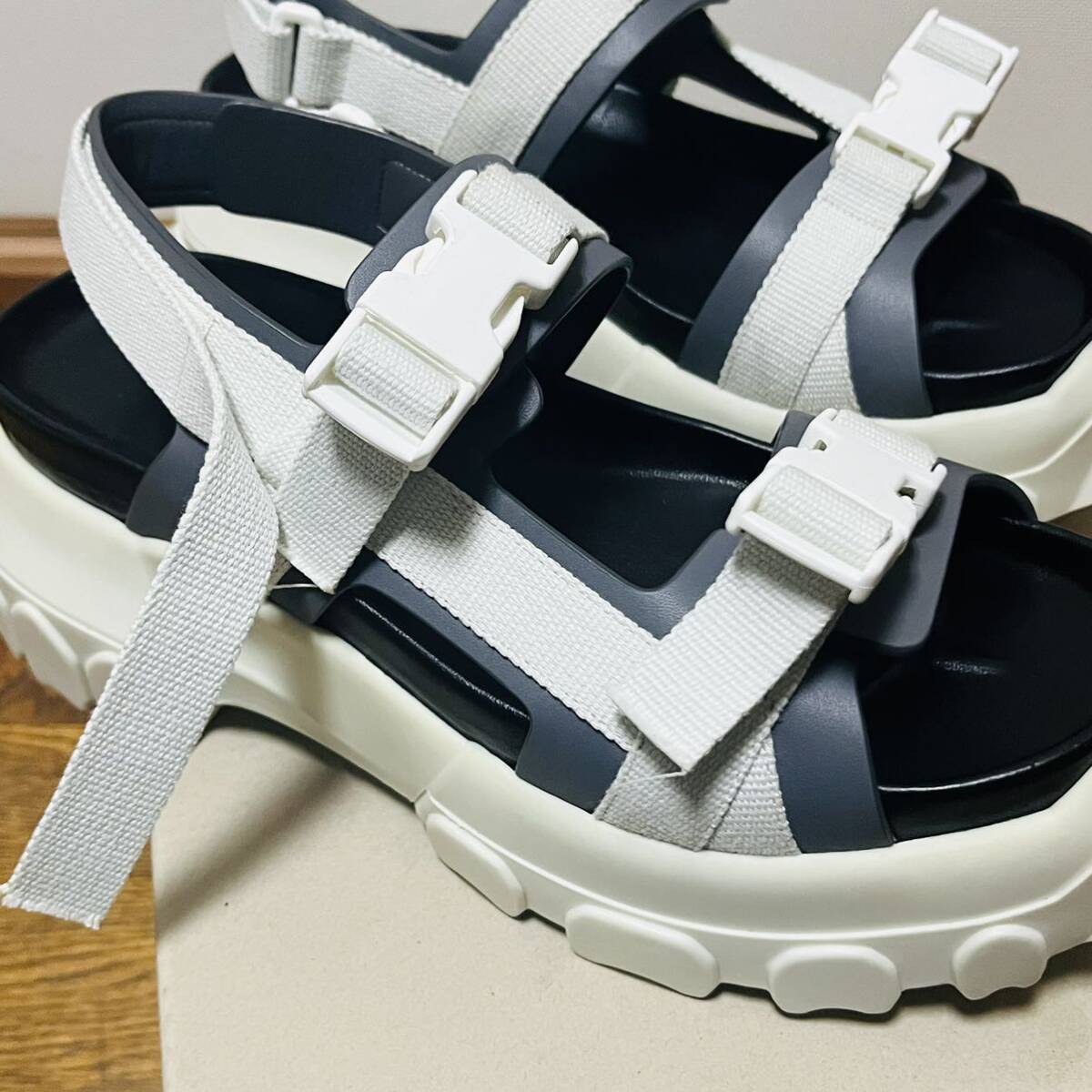 美品リックオウエンス Rick Owens TRACTOR SANDAL トラクター サンダル 黒 BALENCIAGAユリウス DRKSHDWマルジェラ　サイズ39 送料込み_画像8