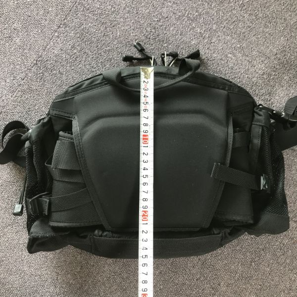 8Y115 THE NORTH FACE デイハイカー ウエストバック ショルダー 2WAY 12L ノースフェイス フィッシング ハイキング 登山 1000-_画像4