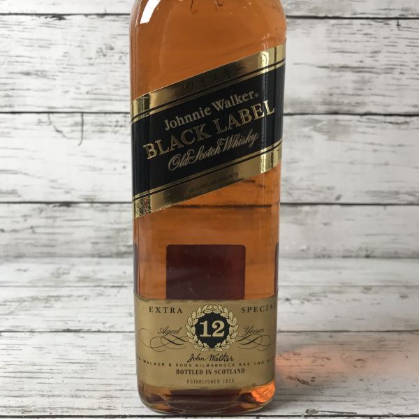 8.25 未開栓 Johnnie Walker BLACK LABEL 700ml 40% ジョニーウォーカー ブラックラベル スコッチ ウィスキー 古酒 洋酒 1000-の画像5