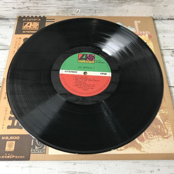 8gc7 Led Zeppelin Ⅱ 帯付き 国内盤 LP盤 レコード 洋楽 アルバム 音楽 バンド オーディオ レッドツェッペリン 1000-の画像3