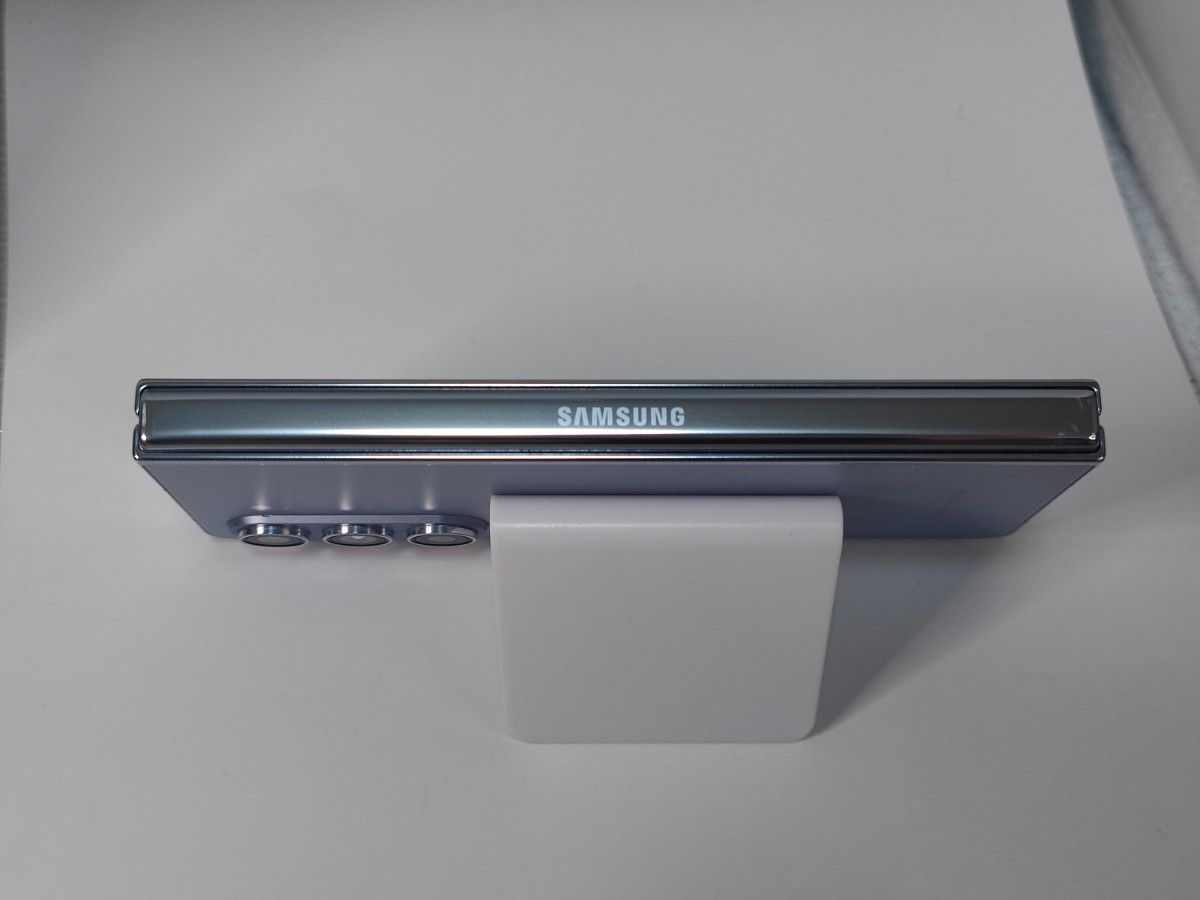 美品】Galaxy Z Fold5 512 GB アイシーブルー 韓国版 Simフリー 美品】Galaxy Z Fold5 512 GB アイシーブルー 韓国版 Simフリー