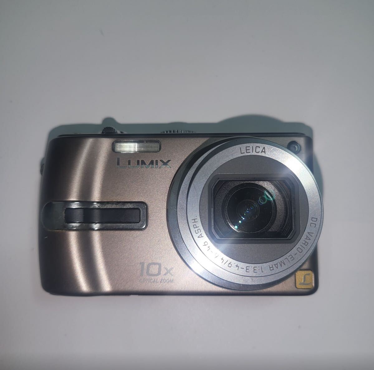 美品Panasonic パナソニック デジタルカメラ LUMIX (ルミックス) DMC-TZ3シルバー_画像2