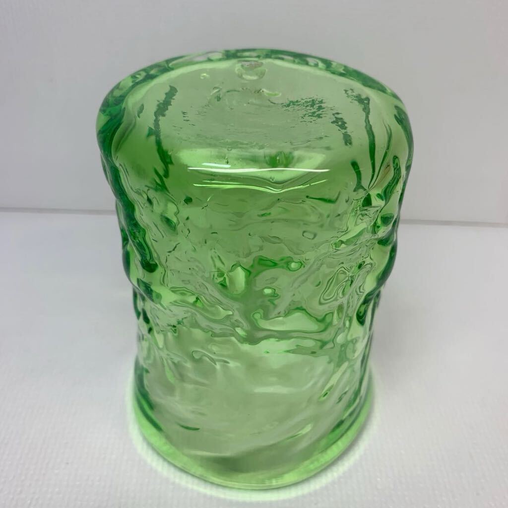 翡翠色グラス　タンブラー　コップ　ガラス　変形グラス　高さ11cm　直径 8cm_画像7
