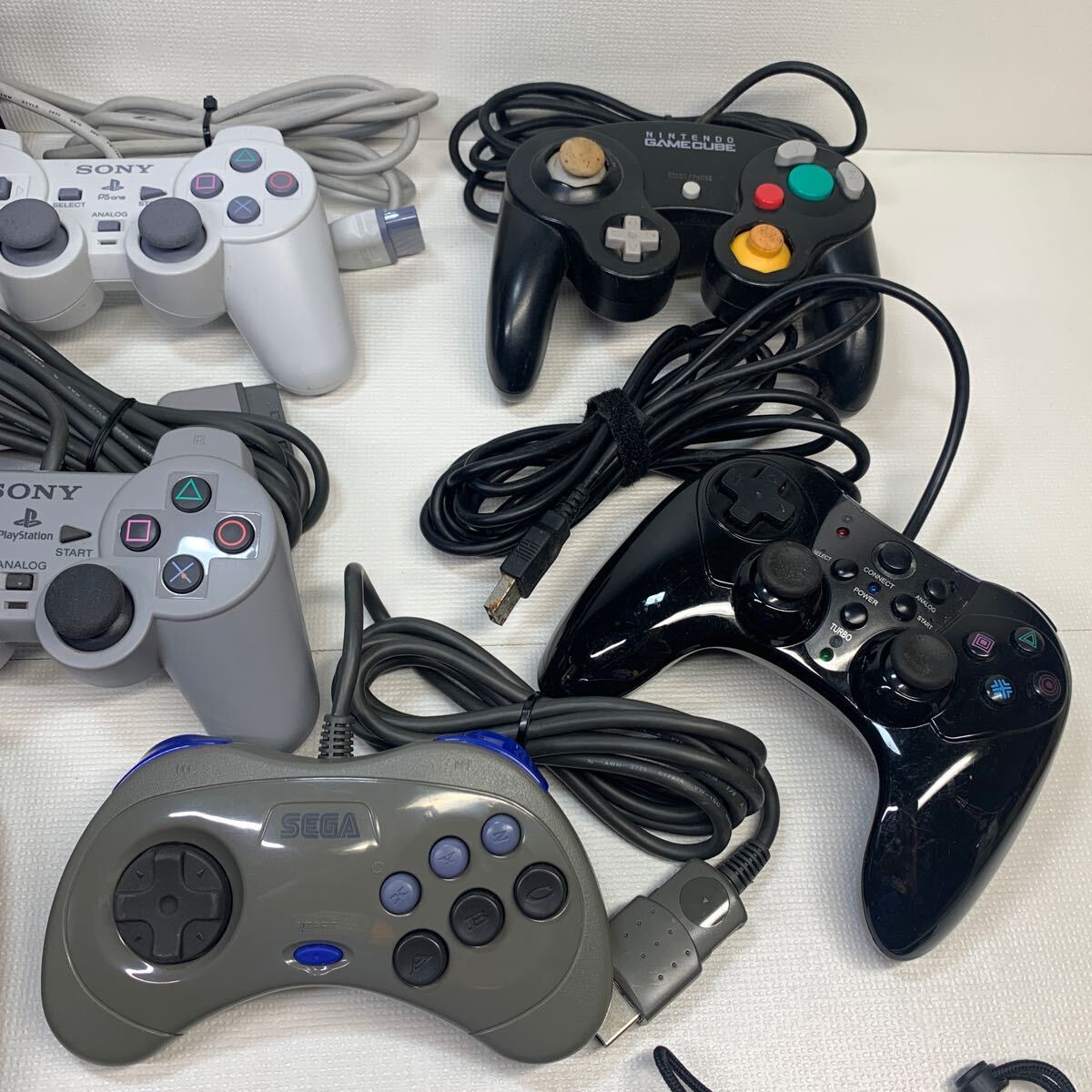 【ジャンク品】　まとめて　11個　ゲームハード　コントローラー　SONY PSP・任天堂 GAMECUBE・任天堂 SWITCH ・任天堂 DS 他　　_画像3