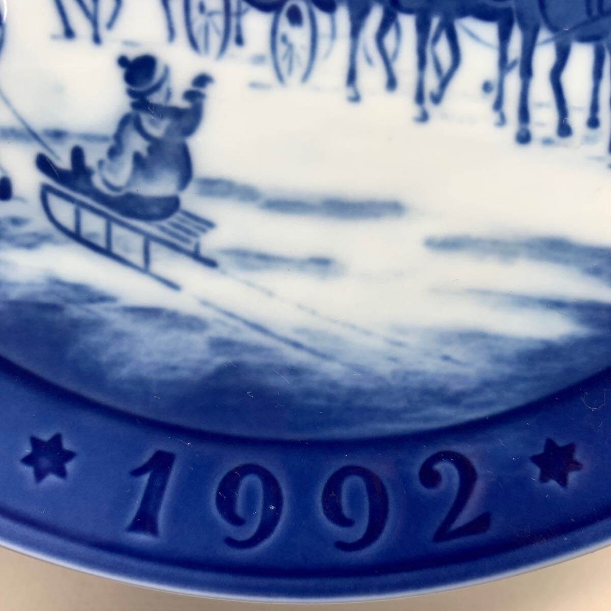 ロイヤルコペンハーゲン　ROYAL COPENHAGEN　1992年　イヤープレート　飾り皿　飾皿　ウォールプレート　洋食器　陶磁器