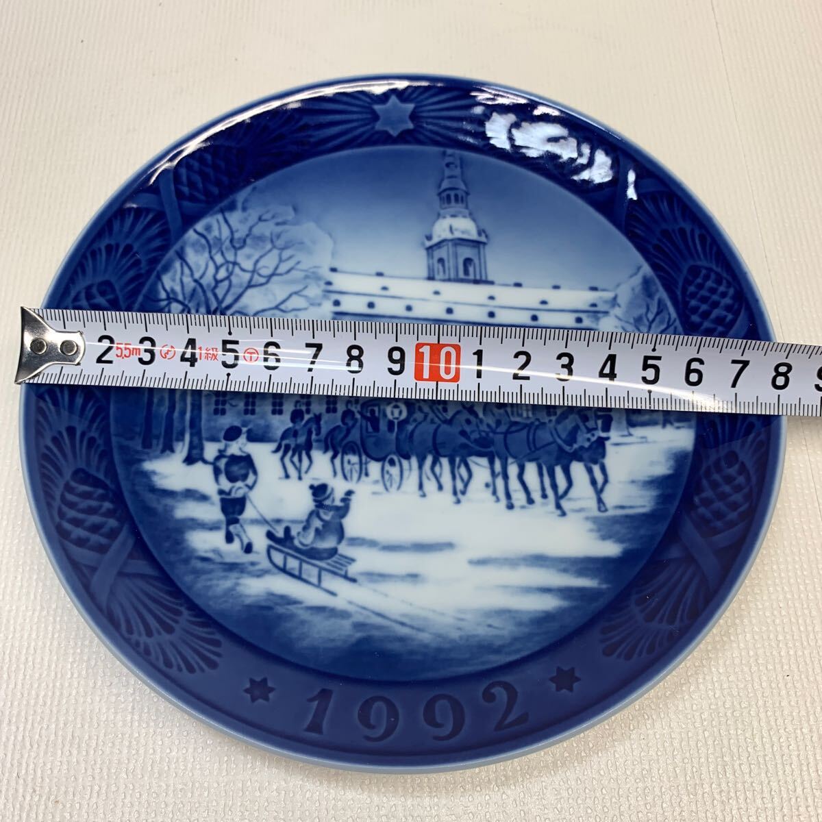 ロイヤルコペンハーゲン　ROYAL COPENHAGEN　1992年　イヤープレート　飾り皿　飾皿　ウォールプレート　洋食器　陶磁器