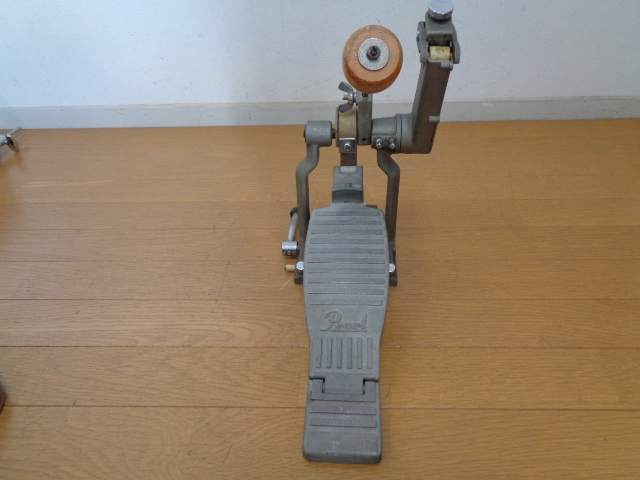 * Vintage Pearl pearl drum pedal *