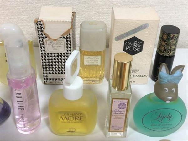 * perfume cosme together various *