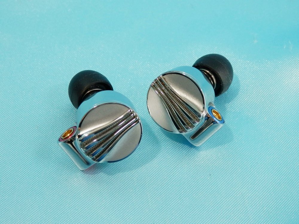 ◆ Fiio / FD5 Titanium [FIO-IEM-FD5-T] ◆チタニウム・イヤホン◆の画像2