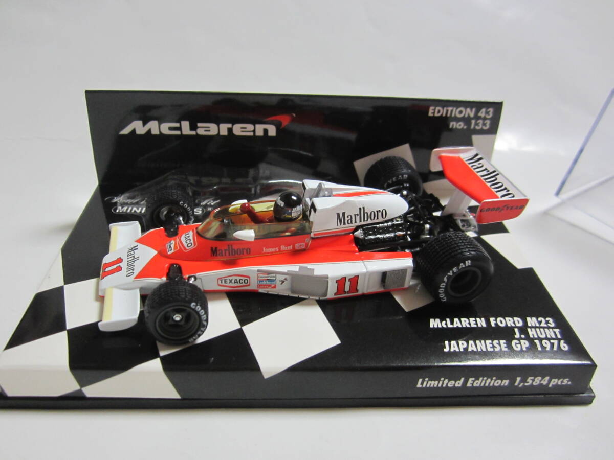 即決 PMA 1/43 マクラーレン M23 1976年日本GP3位 チャンピオン獲得 №11 ジェームス・ハント マルボロ仕様 レインタイヤ／ガッツポーズ_画像2