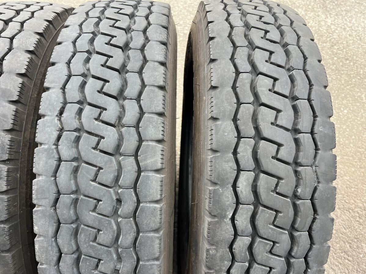 ブリヂストン ECOPIA M812 205/85R16 117/115N LT 2022年ミックスタイヤ6本セット_画像4