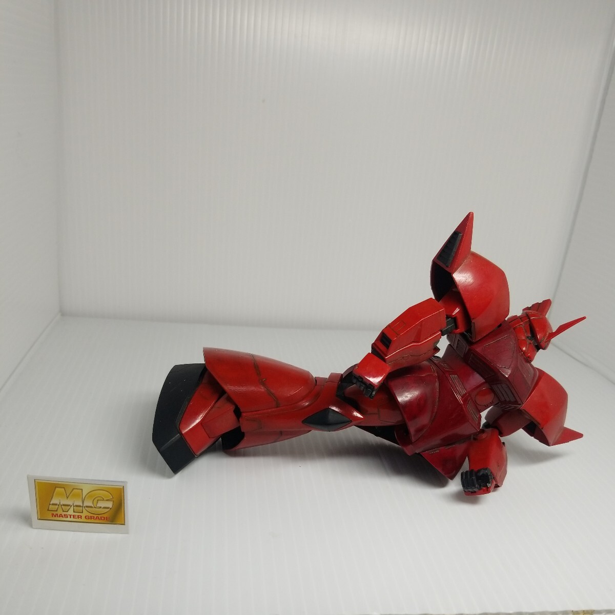 oka-140g 4/6 MG シャア専用ゲルググ 塗装品 ガンダム 同梱可 ガンプラ ジャンク_画像1