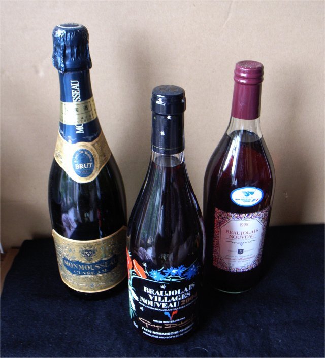 ★【古酒】ワイン3本　monmousseau brut Cuve J.M. /ボジョレー・ヌーヴォー 等　未開栓　長期保管品 _画像1