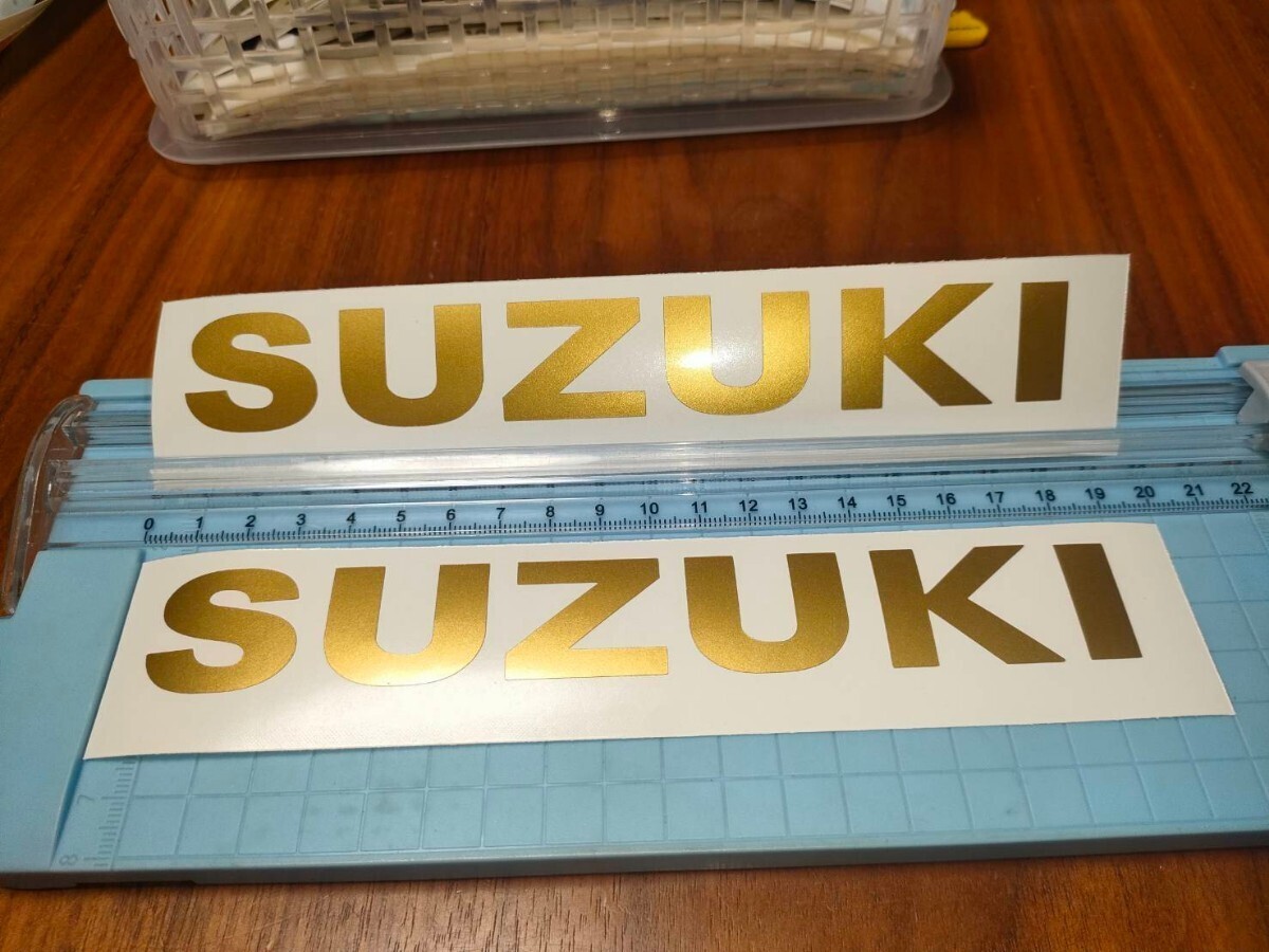 スズキ SUZUKI ステッカー 2枚セット 180mm×25mm サイズ・カラー・字体変更可能 タンク サイドカバー カウルなどに_画像5