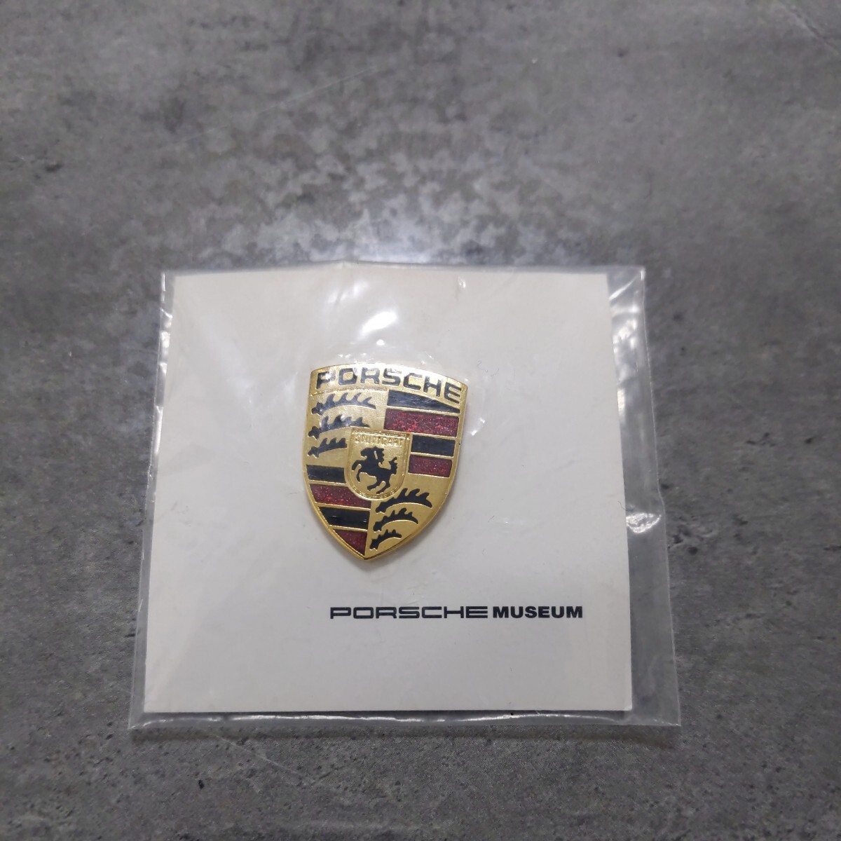 Porsche MUSEUM ポルシェミュージアム限定 ピンバッジ_画像1