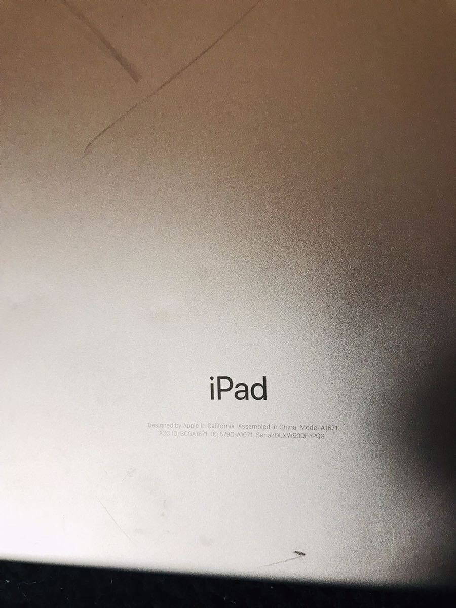 Apple iPad Pro 12.9 第2世代 WiFi+Cellular A1671 シルバー ジャンク品 本体のみの画像6