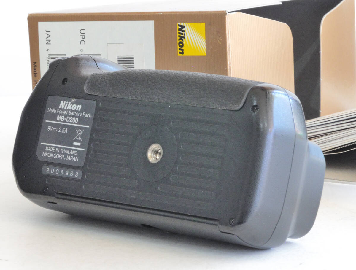 Nikon MB-D200 バッテリーパック（中古品）