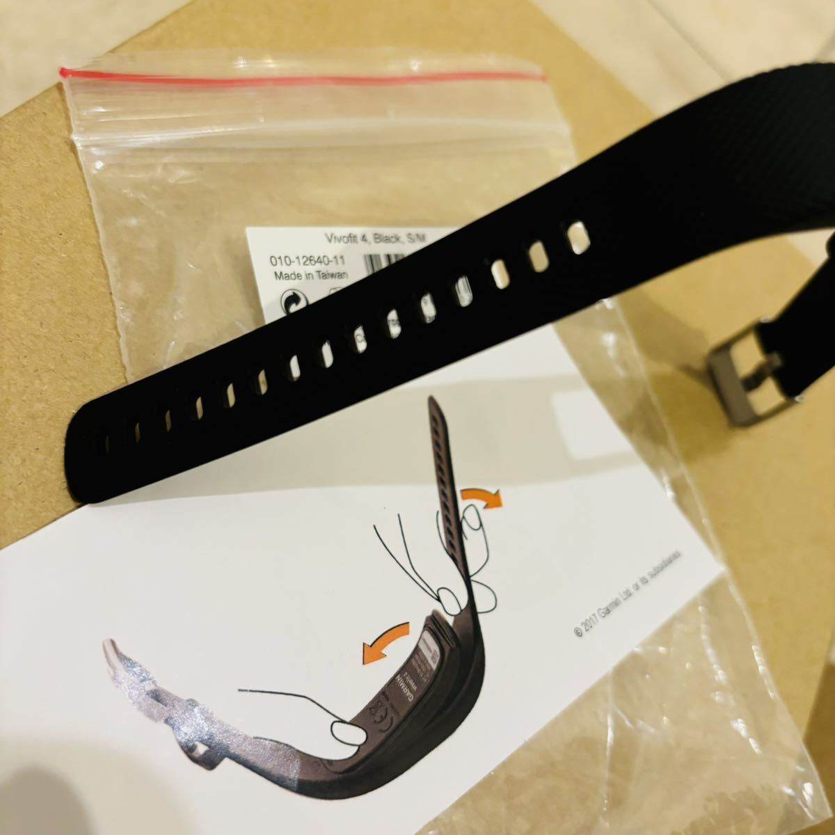 【１円～】開封済み未使用[Garmin ガーミン] vivofit 4 バンドのみ Bands, Black (Small/Medium), 010-12640-11の画像5