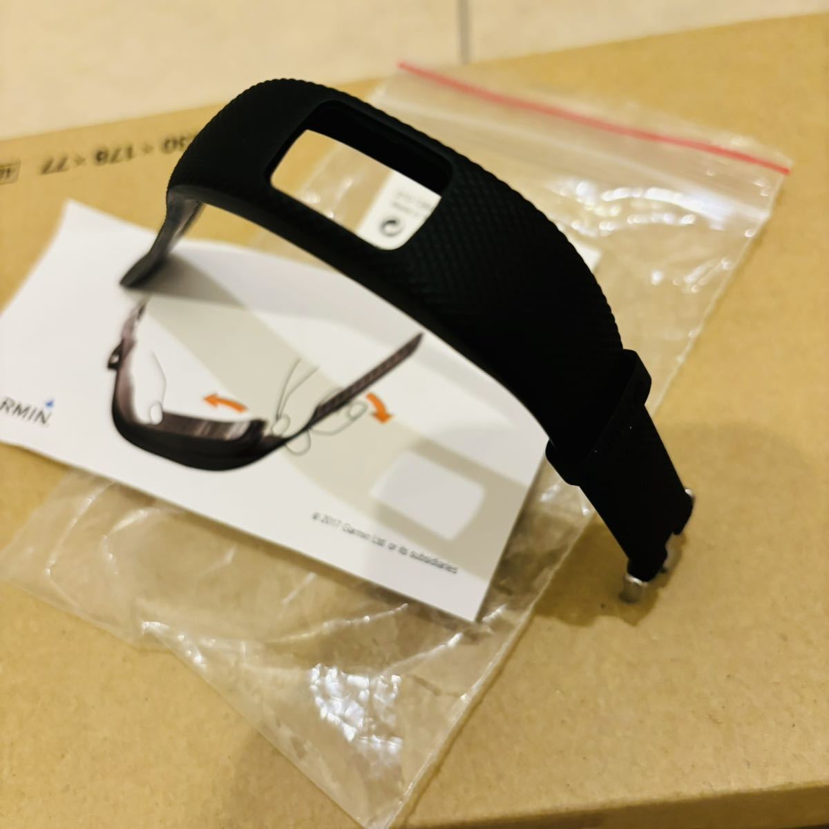 【１円～】開封済み未使用[Garmin ガーミン] vivofit 4 バンドのみ Bands, Black (Small/Medium), 010-12640-11の画像1