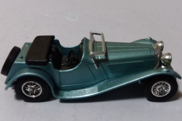 * Jaguar SS-100 1/38? Matchbox *