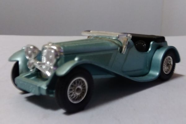 * Jaguar SS-100 1/38? Matchbox *