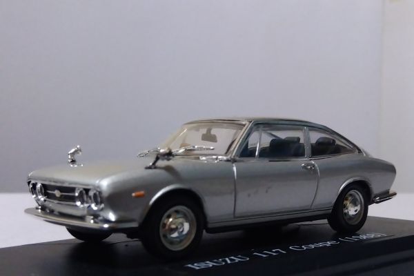 ★いすゞ　117クーペ（1968）　　　1/43アシェット国産名車コレクション★_画像8