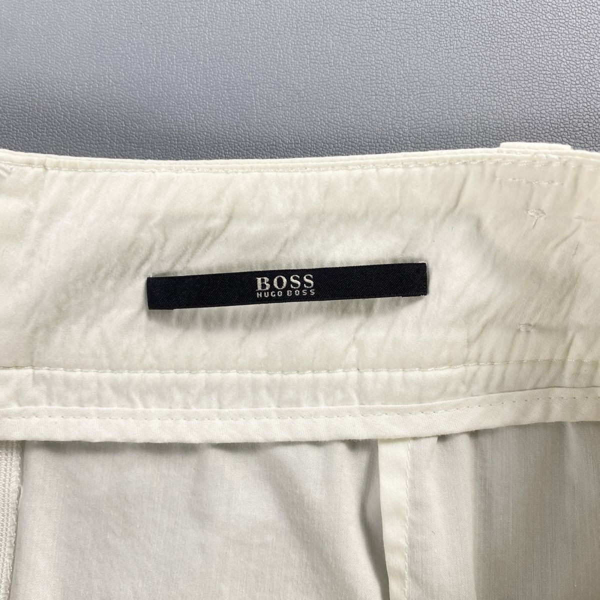 美品 HUGO BOSS ヒューゴボス タックフレアスカート 膝丈 裏地なし レディース ボトムス 白 ホワイト サイズM*NC521_画像6