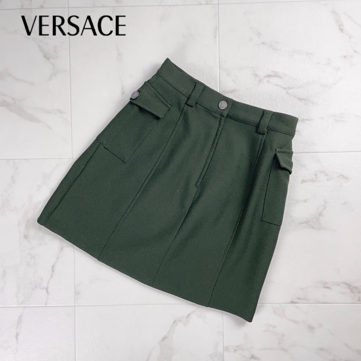 美品 Versace Jeans Couture ヴェルサーチジーンズクチュール サイドポケットタイトスカート ミニ丈 裏地無し 緑 サイズ38*OC802_画像1