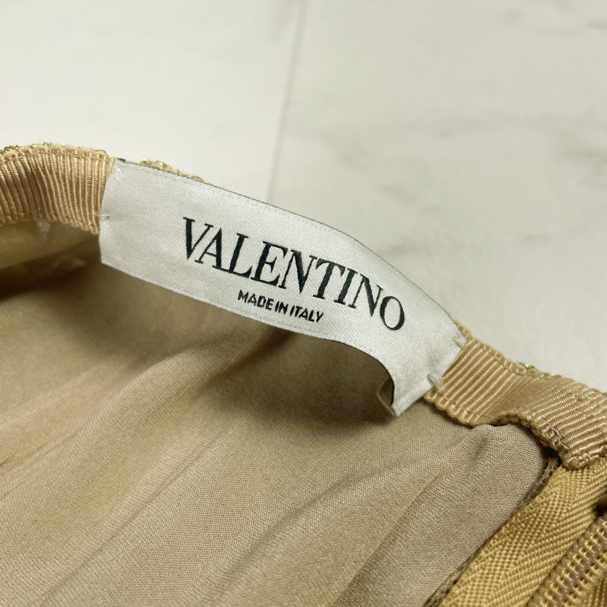 美品 VALENTINO ヴァレンティノ 総レース ラメ ペンシルスカート ミモレ丈 裏地あり レディース ボトムス ゴールド サイズ42*OC199_画像6