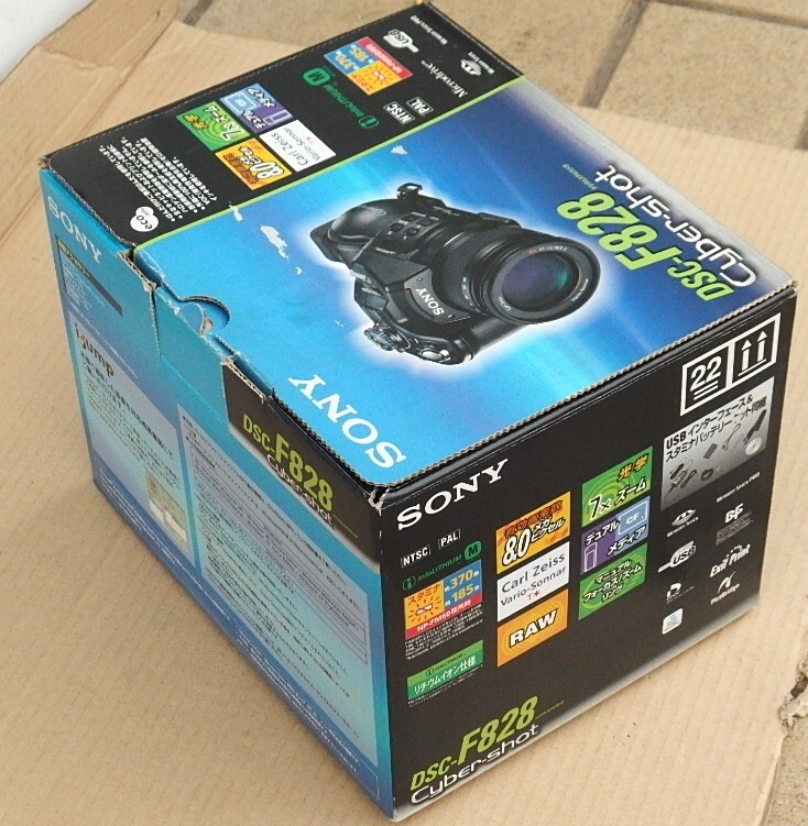 ★激レア 未使用品 SONY ソニー DSC-F828 デジタルカメラ 2003年デットストック品★の画像2
