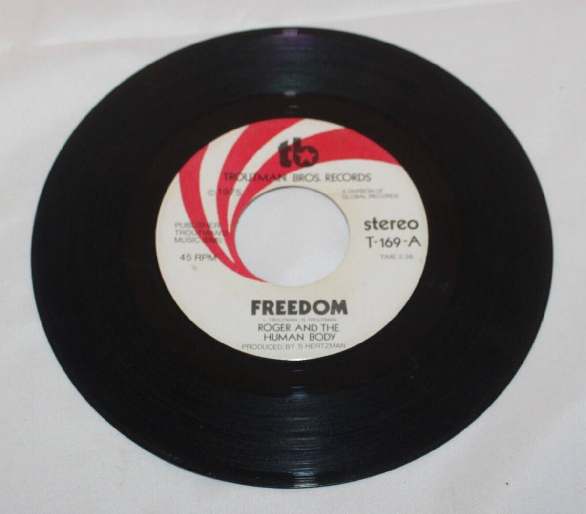Roger & The Human Body Freedom /Revised Troutman Bros Funk 45 rpm Record T 169 海外 即決の画像2