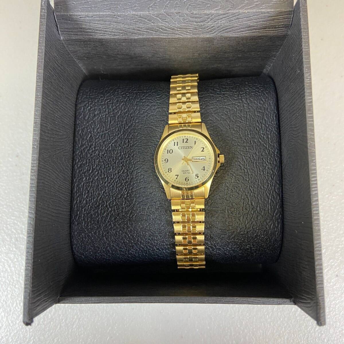 Citizen Women's Quartz Gold-Tone Day/Date Indicator 26mm Watch EQ2002-91P 海外 即決