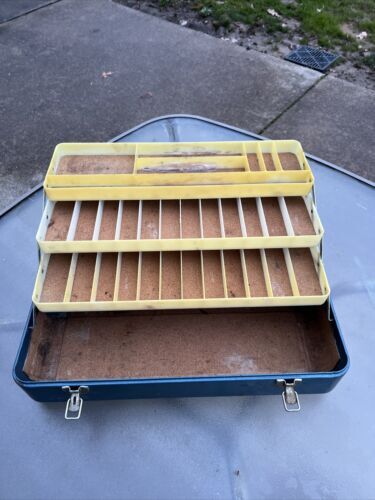 Vintage OLD PAL Metal Tackle Box. Clean And Cork Lined. 31 Compartments. Nice! 海外 即決_Vintage OLD PAL Me 2