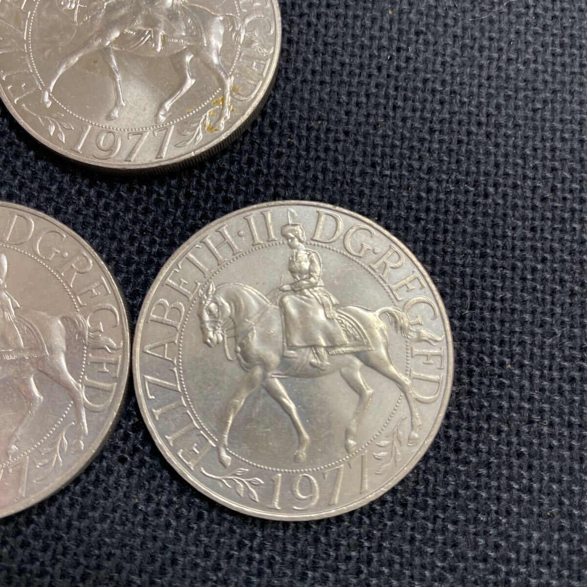 ★ エリザベス二世女王陛下記念貨1977 御在位25年5枚セット　コイン 外国コイン アンティーク_画像5