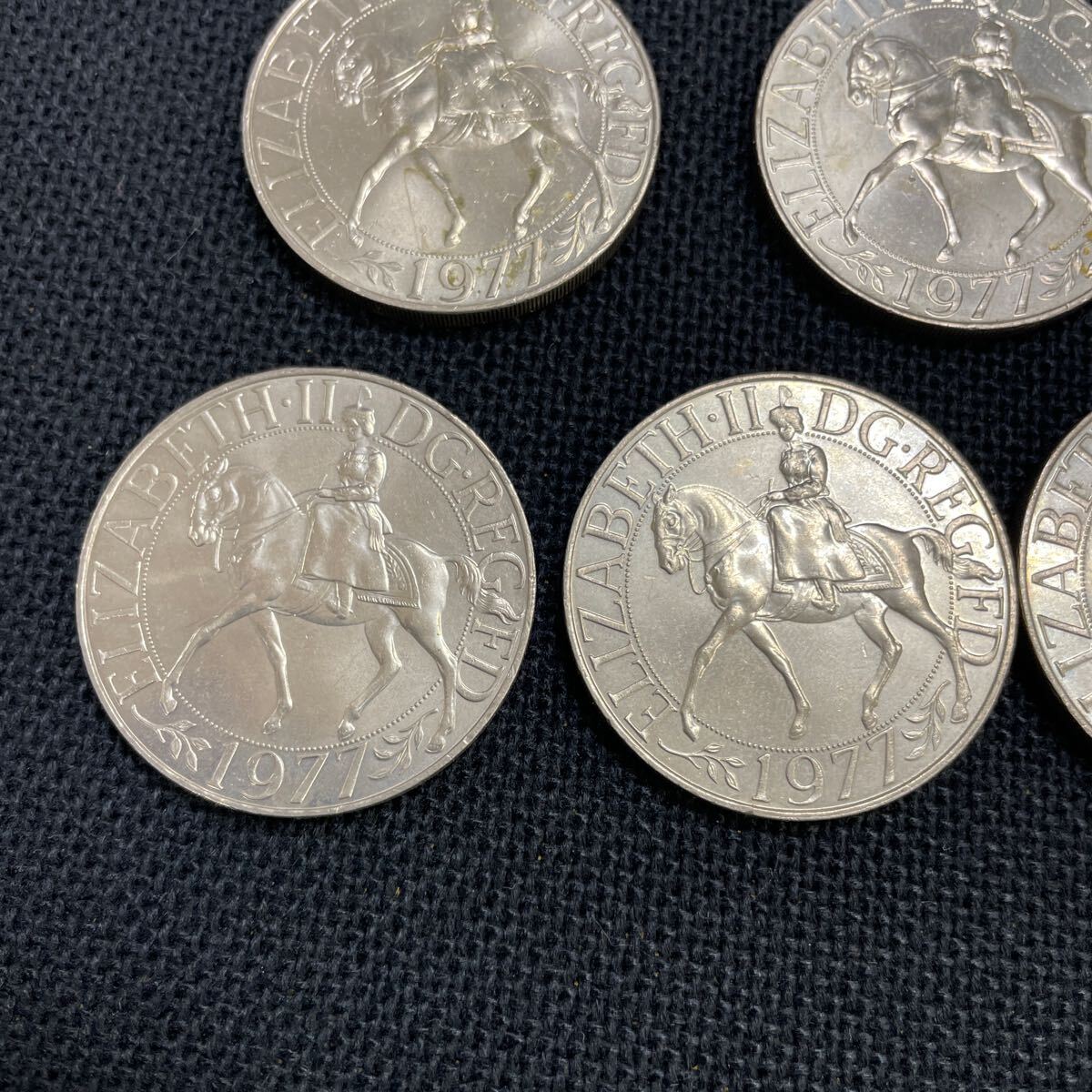 ★ エリザベス二世女王陛下記念貨1977 御在位25年5枚セット　コイン 外国コイン アンティーク_画像3