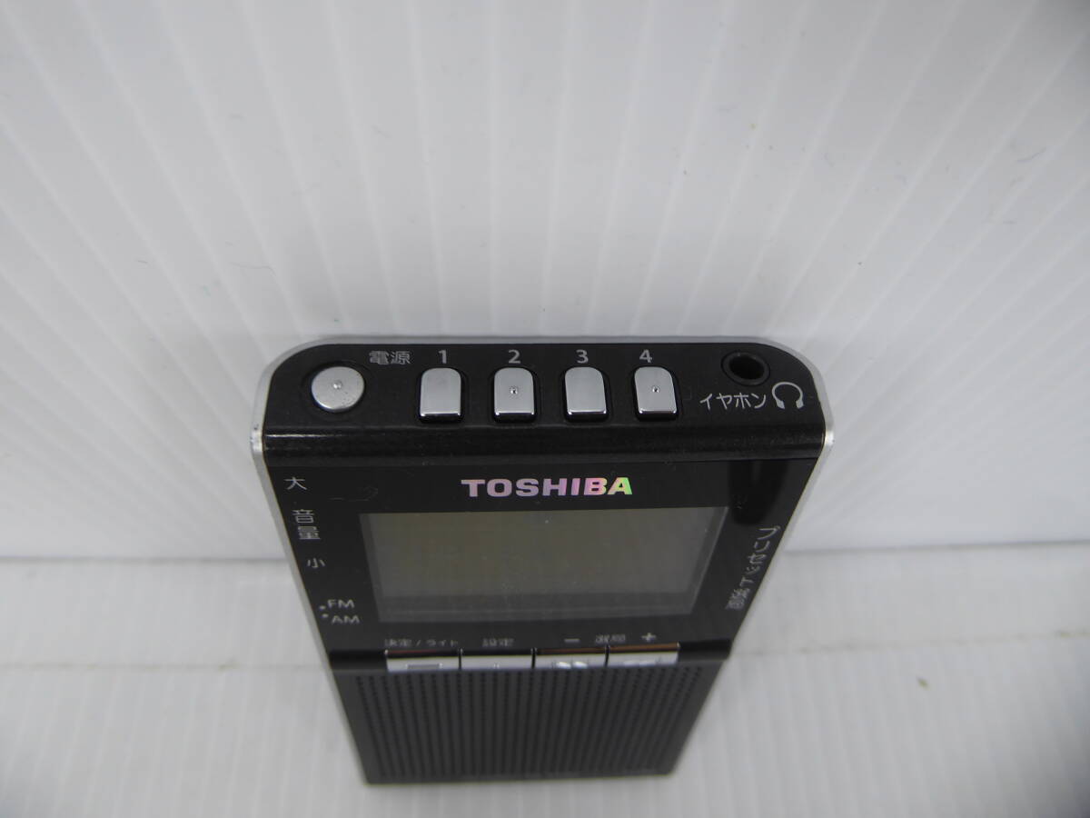 ★☆東芝 ワイドFM対応 FMステレオ/AMポケットラジオ TY-SPR5 動作品 オマケ新品電池付き☆★の画像2