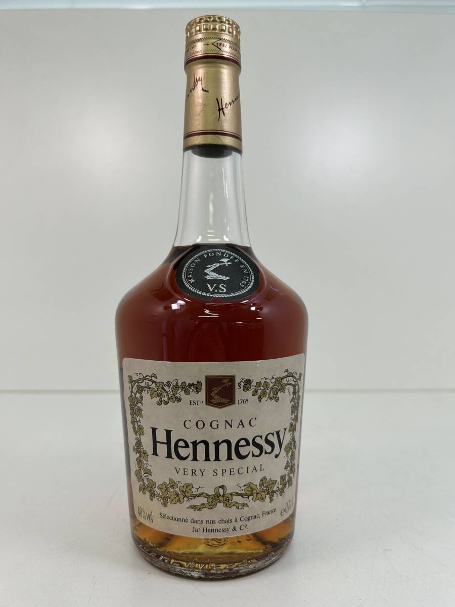 0604-134 0179【1円スタート】 ヘネシー Hennessy ベリースペシャル VERY SPECIAL コニャック ブランデー 700ml 40％ 未開栓 古酒の画像1