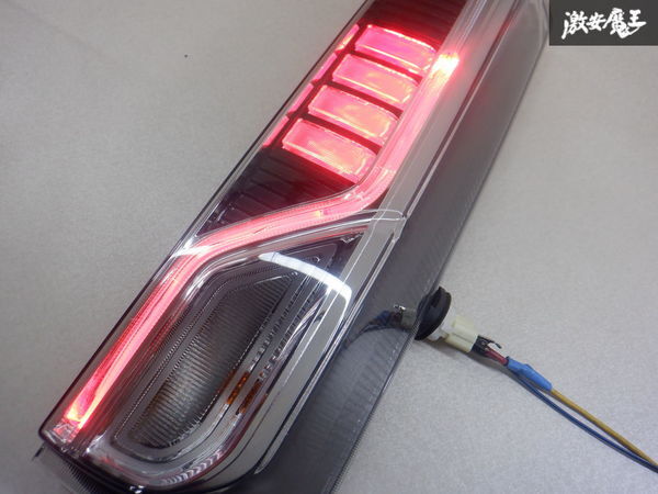 【破損無し！】スズキ純正 MK53S スペーシア カスタム LED テール テールランプ テールライト 右 右側 運転席側 KOITO 220-5938M 棚2M15_画像9