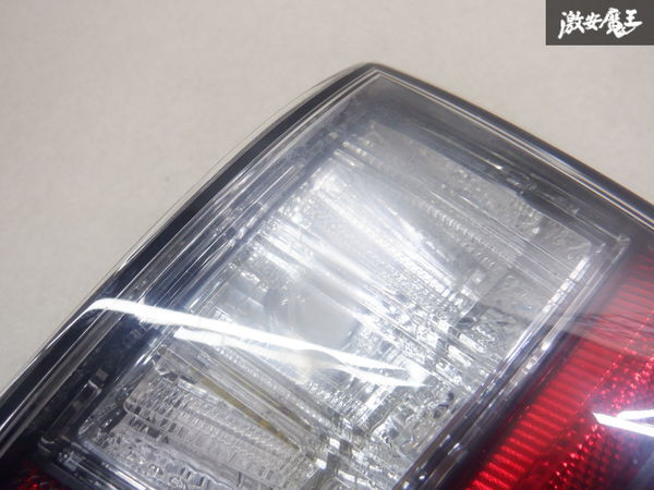 トヨタ純正 ZVW50 ZVW51 プリウス 前期 LED テール テールランプ テールライト 左 左側 助手席側 下側 ICHIKOH 47-78 棚2M25_画像4