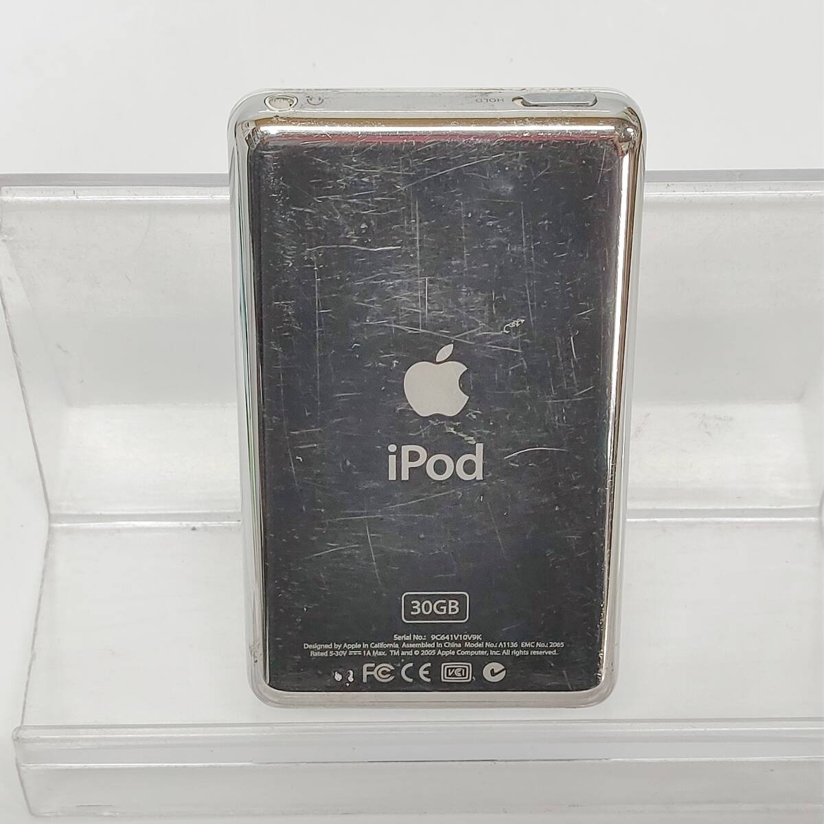 ●動作品 アップル A1136 30GB iPod classic Apple ホワイト アイポッド クラシック プレーヤー 音楽 再生 持ち運び N684の画像3