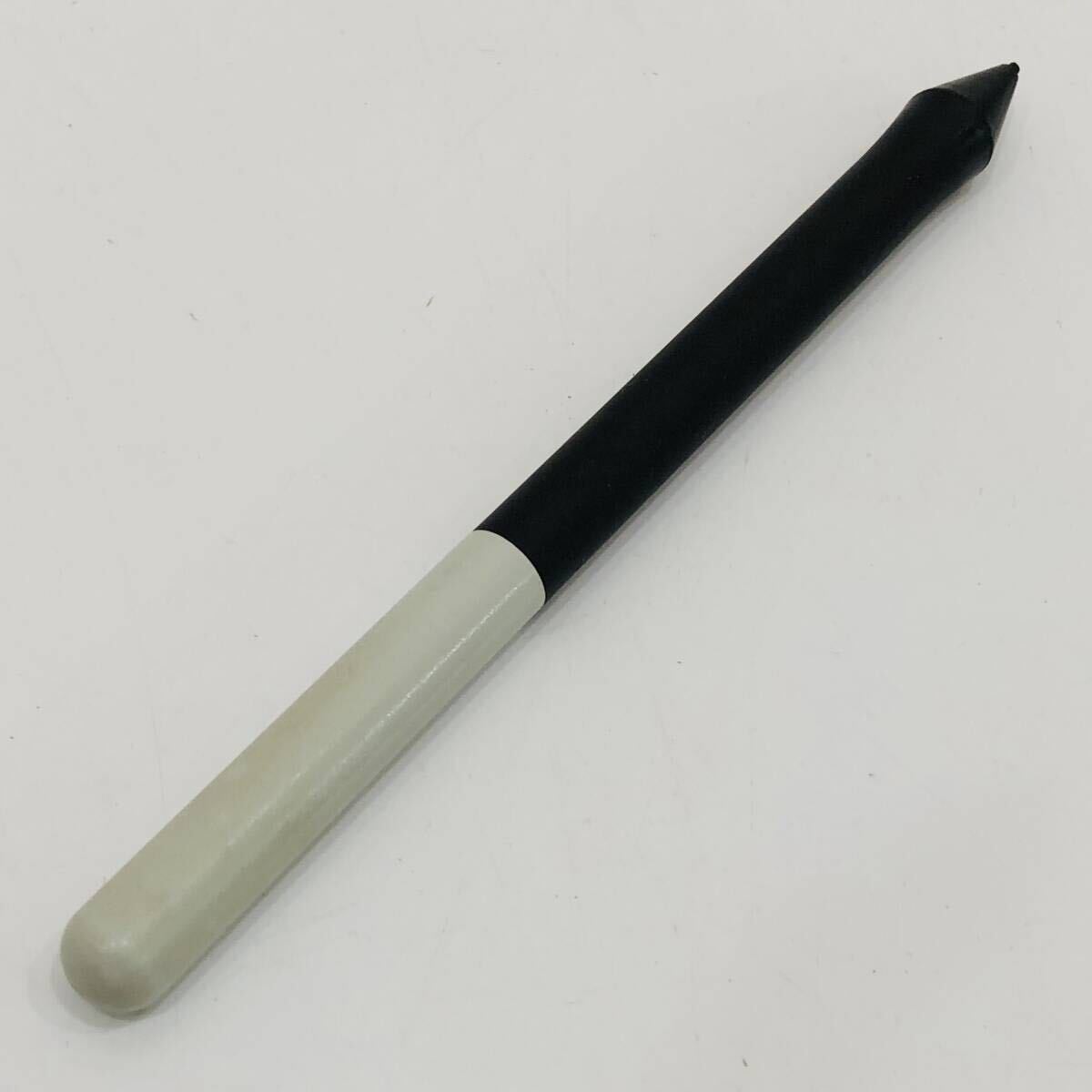 ●ワコム DTC133 液晶ペンタブレット wacom 13.3インチ Creative Pen Display 液タブ 入力装置 イラスト お絵かき M1513の画像4