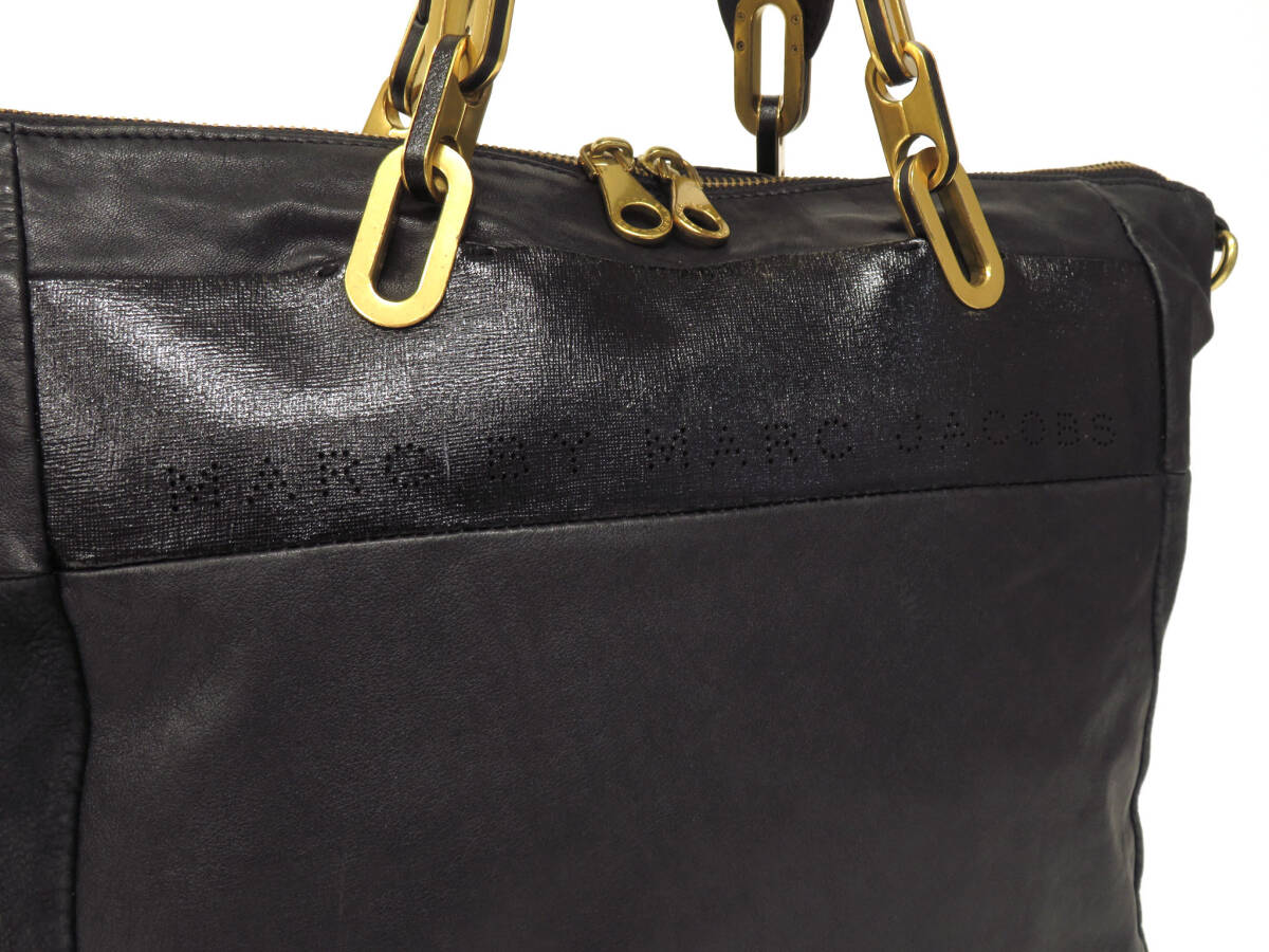 16862 美品 MARC BY MARC JACOBS マークジェイコブス ロゴ ヌバック パテント エナメル レザー 2WAY トートバッグ ショルダーバッグ 鞄 黒の画像2