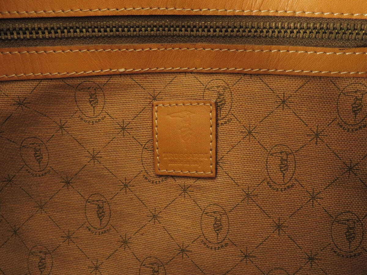17151 美品 TRUSSARDI トラサルディ ロゴマーク 革パッチ PVC×レザー ジップ ミニボストンバッグ ポーチ付き ハンドバッグ 茶 イタリア製の画像7