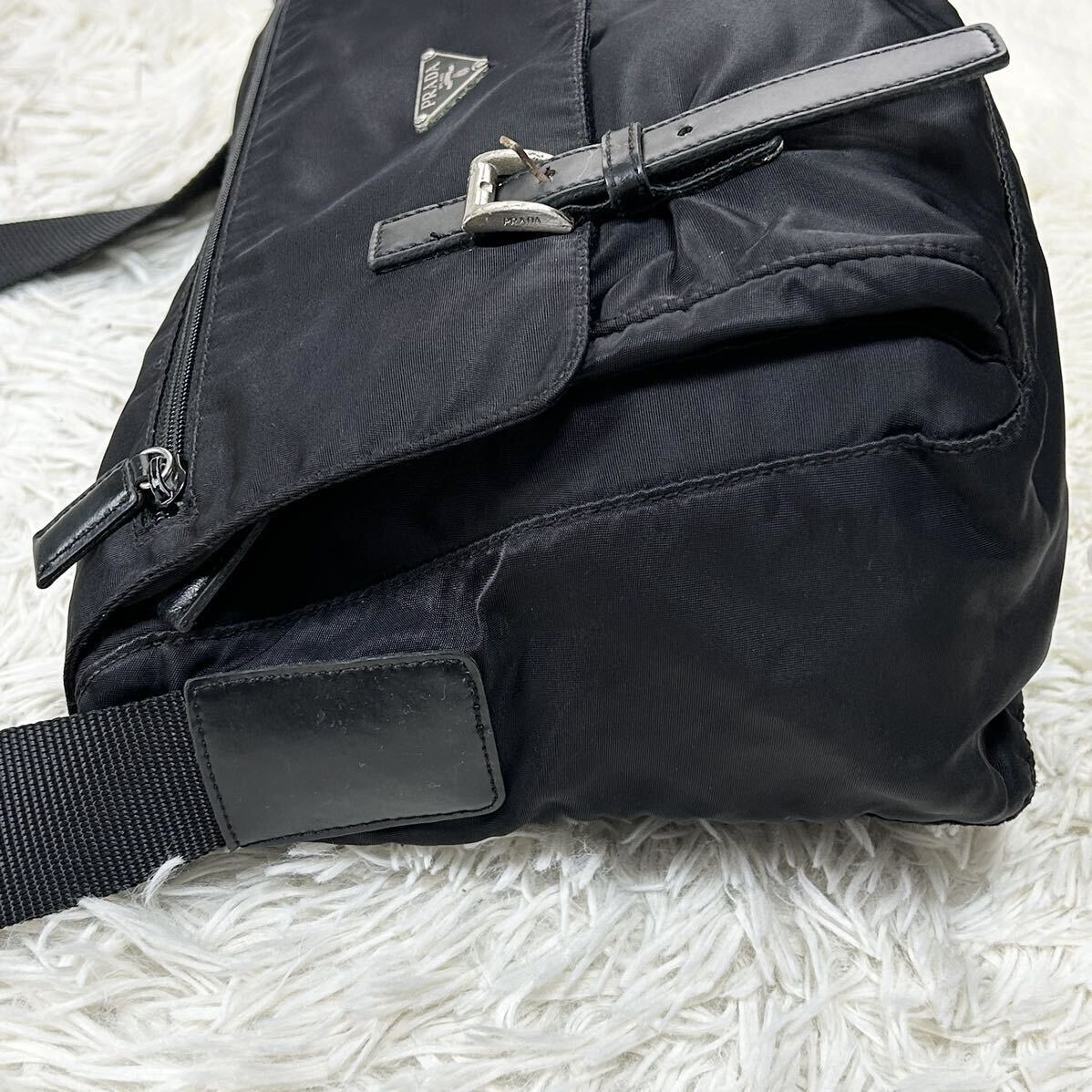 ●高級●PRADA プラダ メッセンジャーバッグ ショルダーバッグ 鞄 かばん 三角ロゴ プレート ナイロン レザー 斜め掛け可 黒 ブラックの画像5