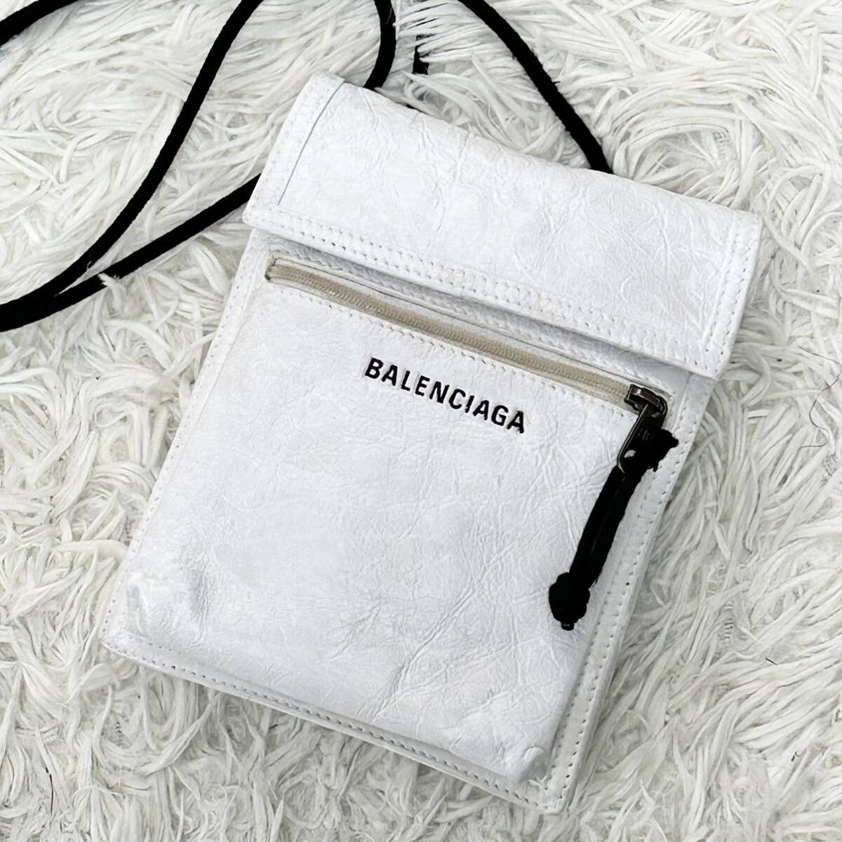 ●極美品●BALENCIAGA バレンシアガ エクスプローラー ショルダーバッグ ポーチ ポシェット サコッシュ 鞄 かばん 斜め掛け 本革 レザー 白